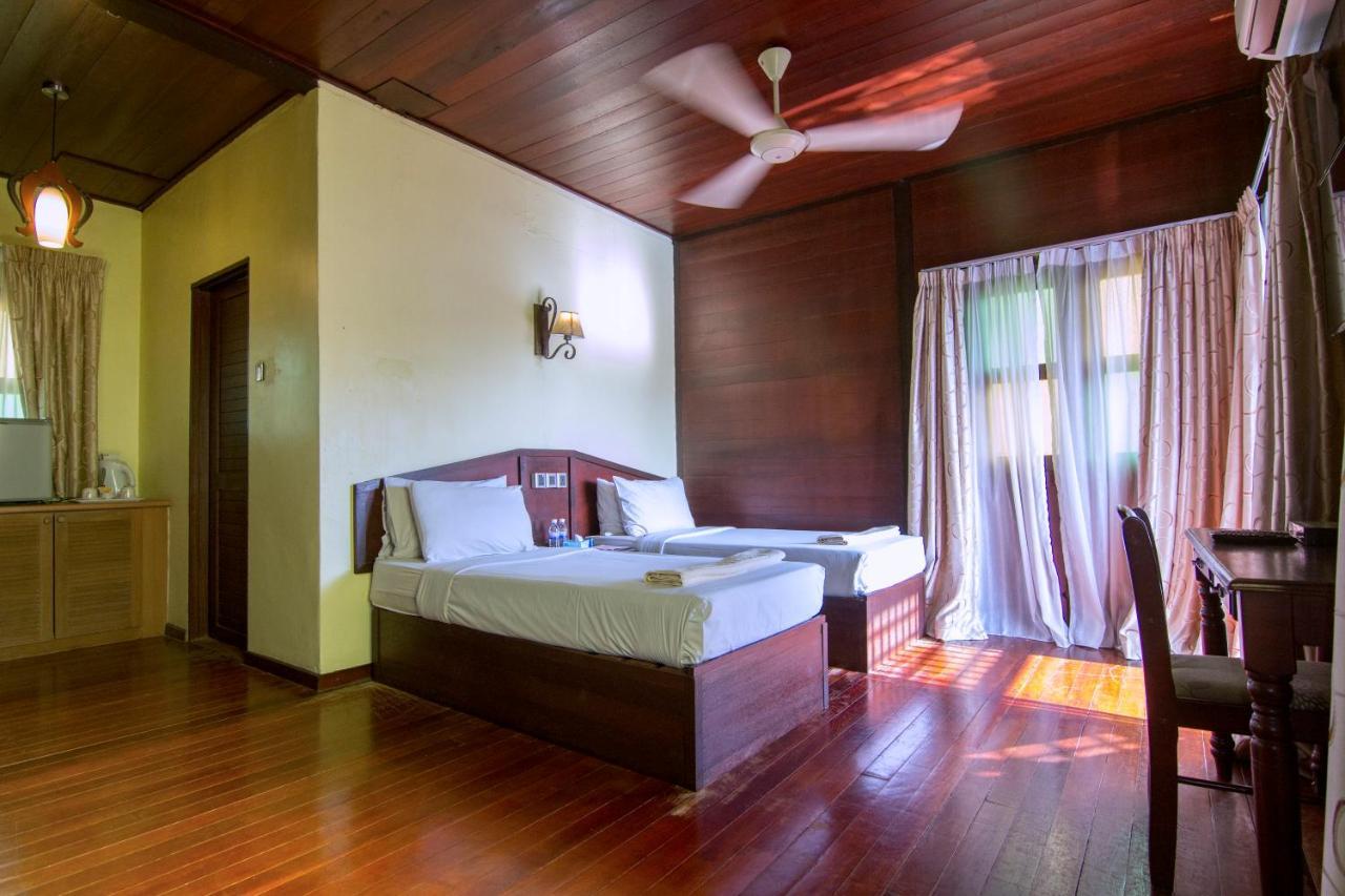 Eagle Ranch Resort Port Dickson Exterior photo